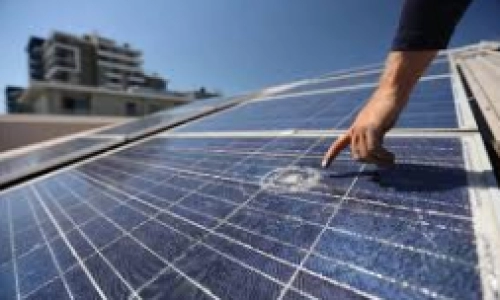 Pin năng lượng mặt trời vỡ kính có dùng được không?