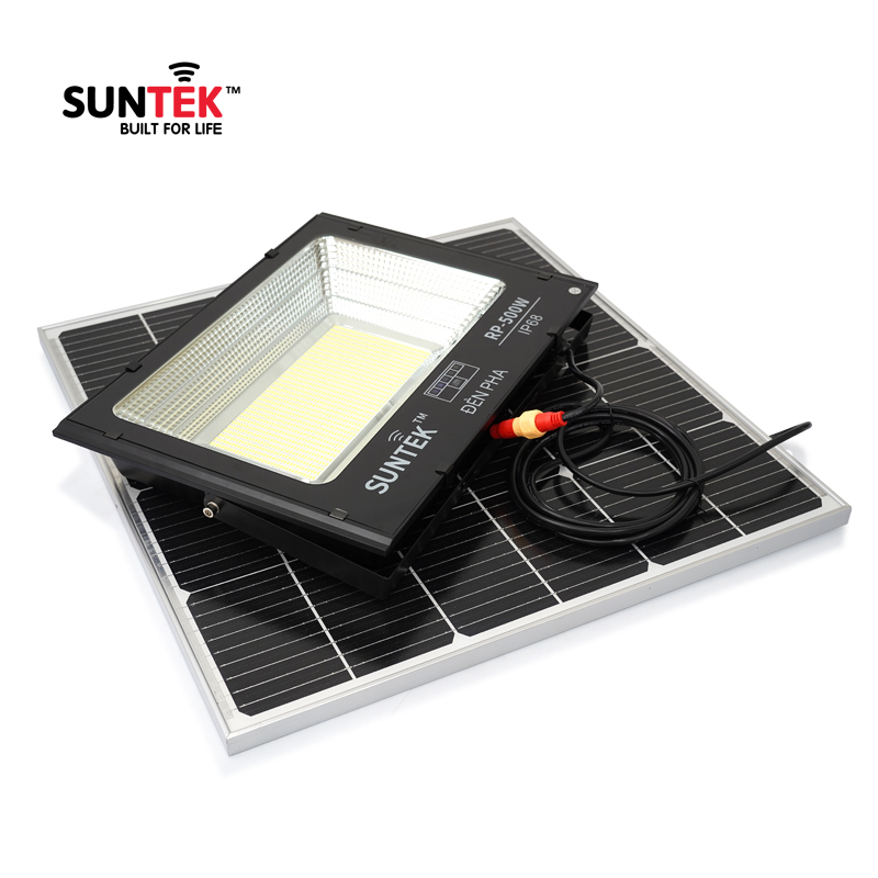  Bộ đèn pha led  năng lượng mặt trời