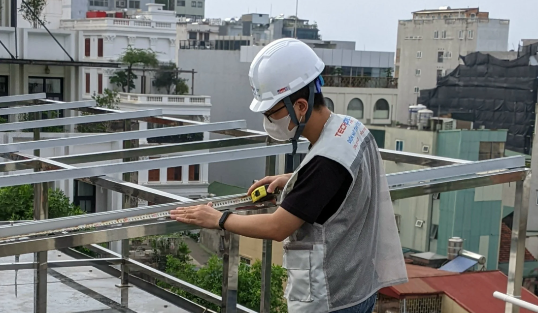 Lắp đặt tấm pin Jinko Solar và những lưu ý