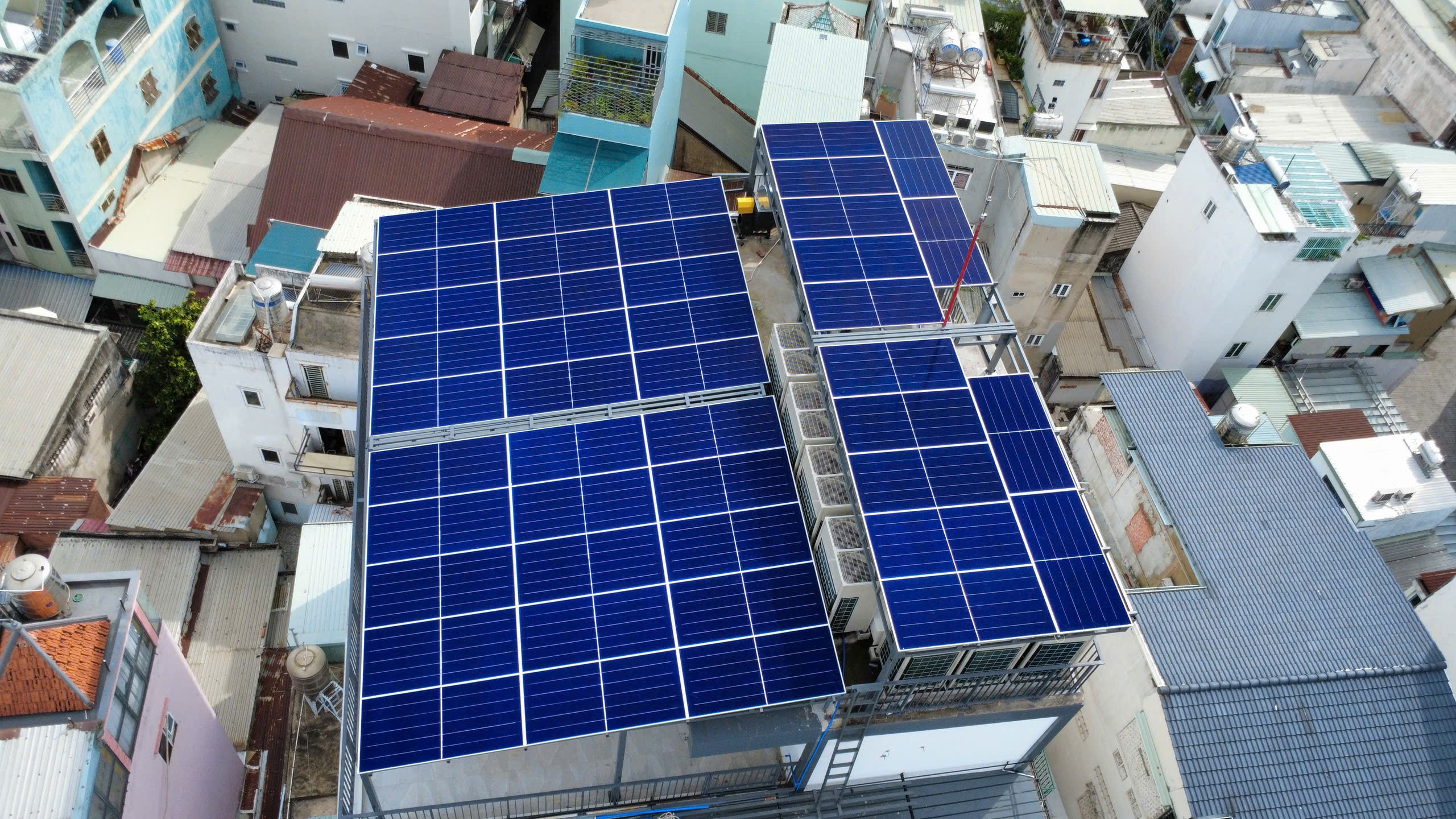 Bàn giao thành công hệ thống huawei 30kw cho Điện Thoại vui
