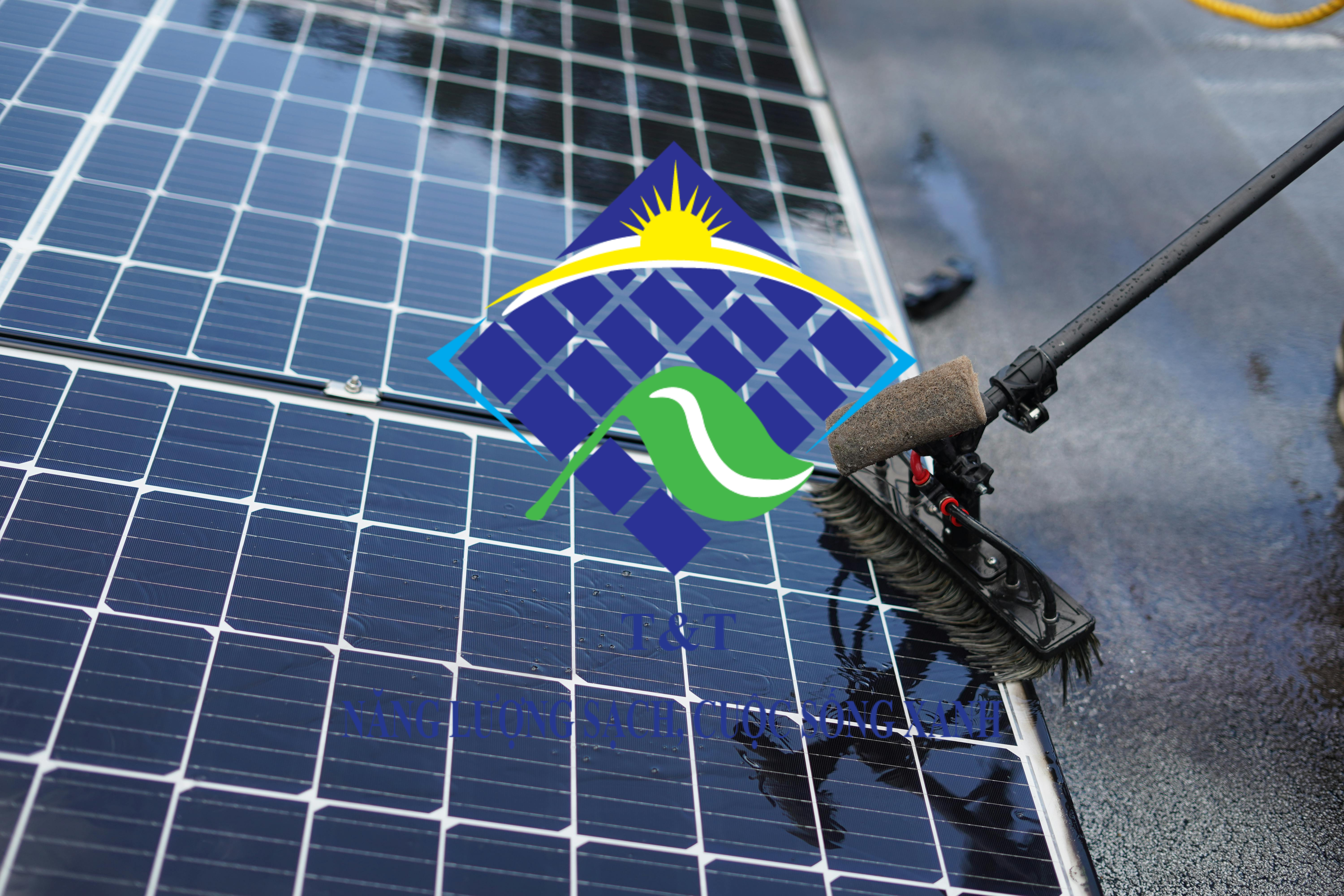 Lắp đặt tấm pin Jinko Solar cho gia đình