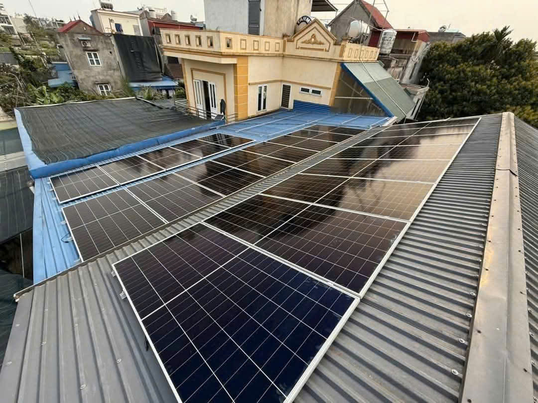Thiết Bị Lắp Đặt Hệ Thống Điện Mặt Trời